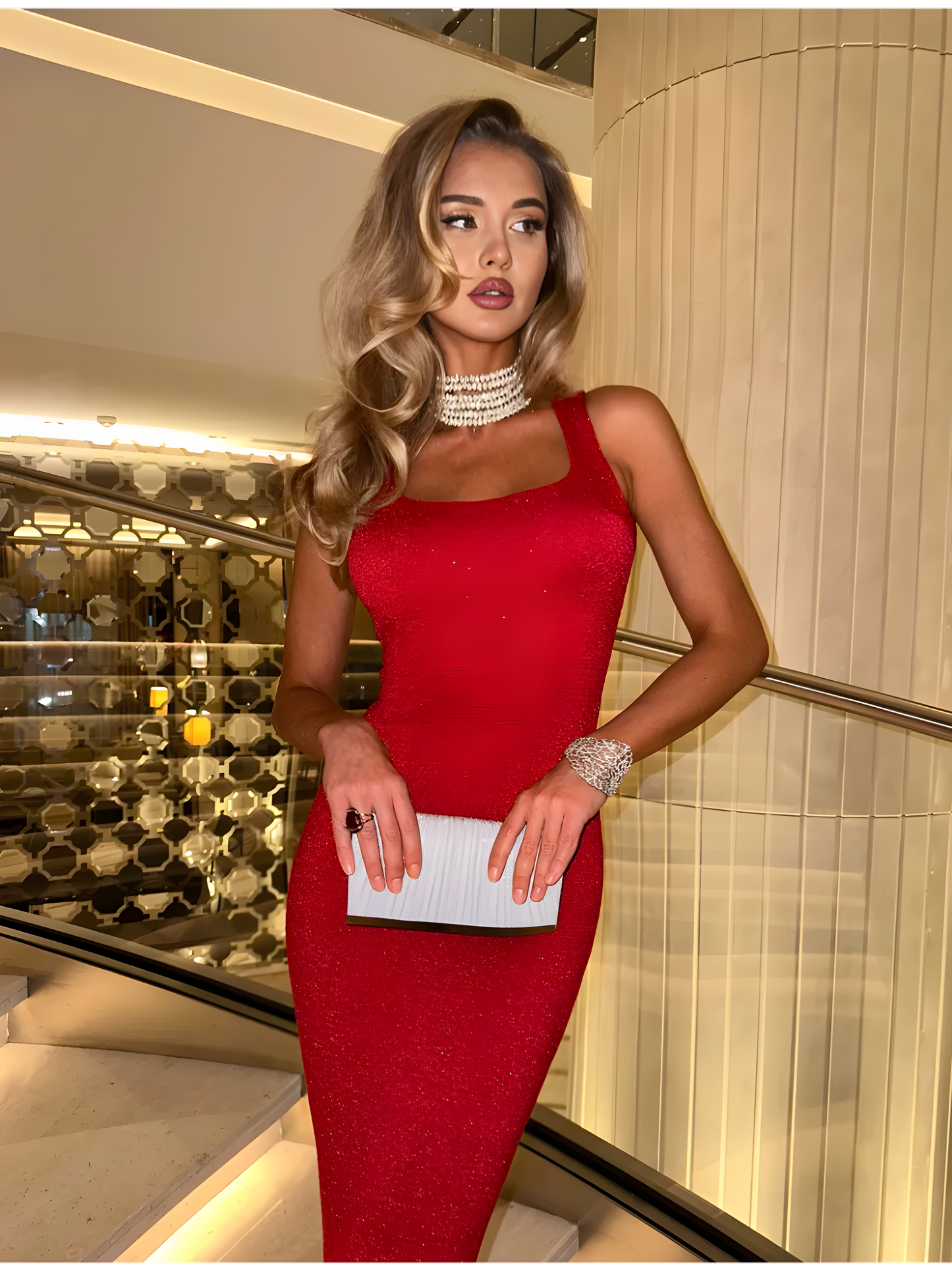Nur heute 50 % Rabatt – Scharlachrotes Kleid ❣️