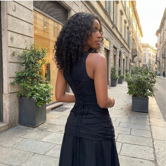 Nur heute 70 % Rabatt – Schwarzes Cutout-Kleid 🖤